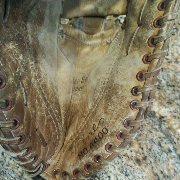 RARE OLD PINE A400 FIRST BASE PROFESSIONAL MODEL BASEBALL GLOVE Left Hand Throw - Picture 6 of 12